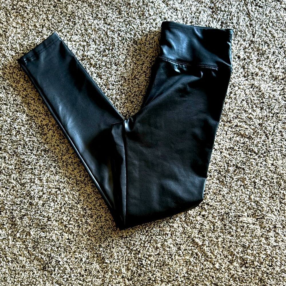 Sexy faux leather leggings